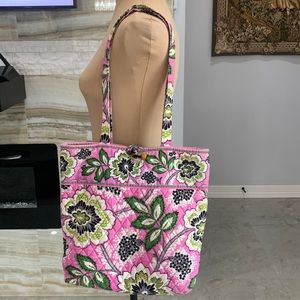 Vera Bradley Retired  Pink Paisley  Tote.‎ OS